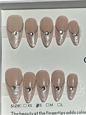 Designer Press-On Nails